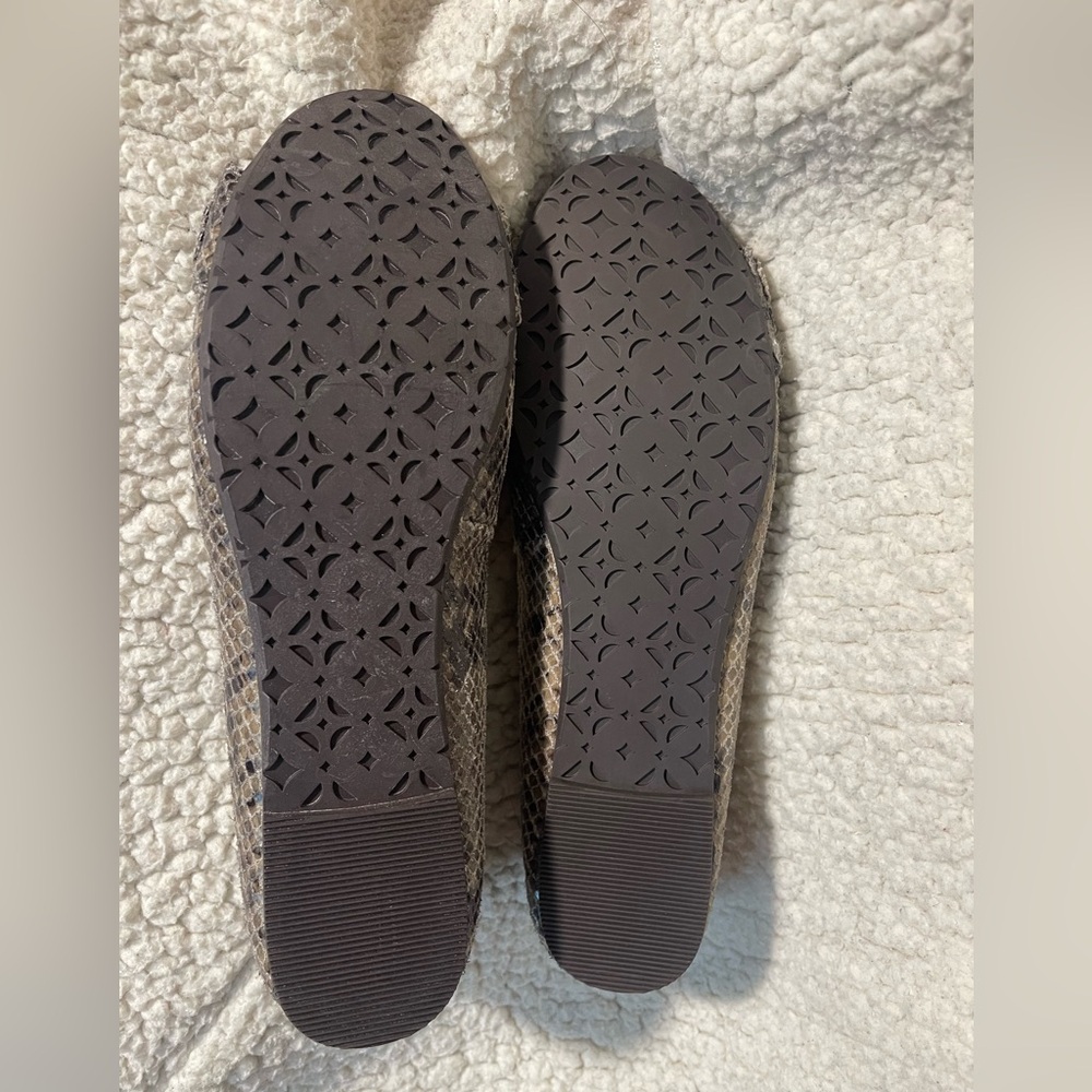 Fossil Women's grey Snakeskin ballet flats - Picture 6 of 8